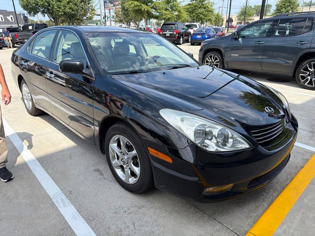 Used 2002 Lexus ES 330 w/ Premium Pkg FWD image 3