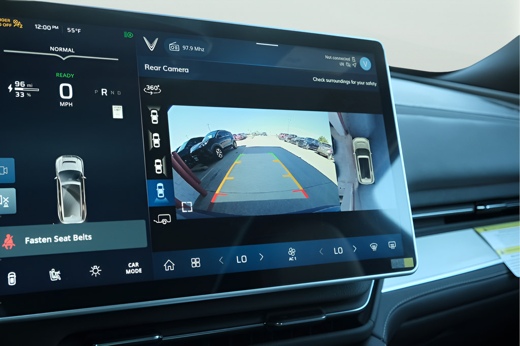 New 2024 VinFast VF 9 Plus AWD/4WD image 6