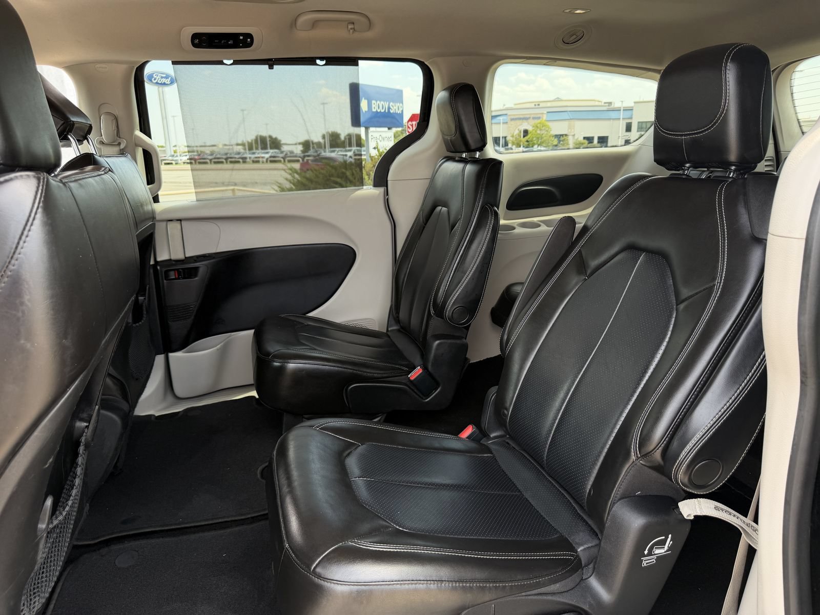 Used 2021 Chrysler Voyager Lxi FWD image 26