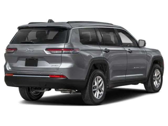 Used 2025 Jeep Grand Cherokee L Altitude AWD/4WD image 3