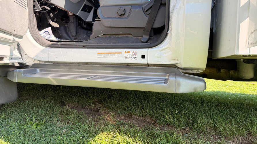Used 2015 Ford F550 2WD Regular Cab Super Duty image 18