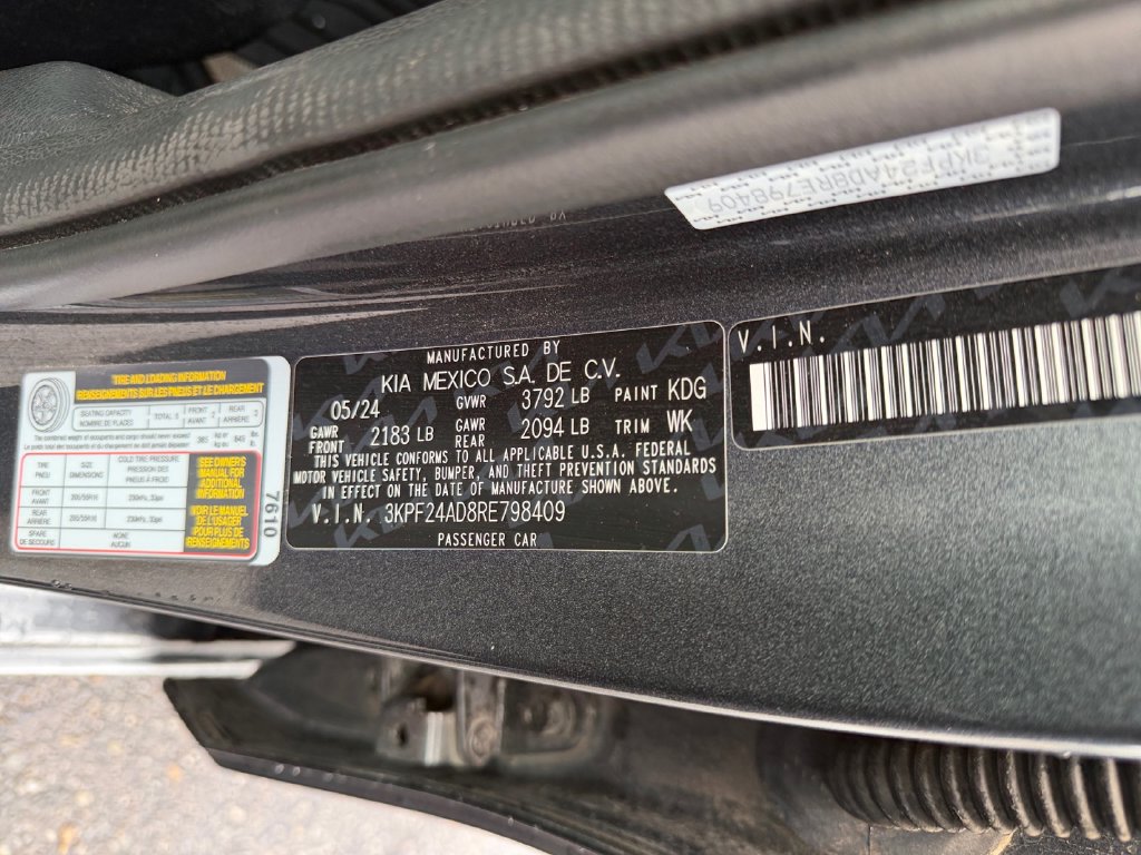 Used 2024 Kia Forte LXS FWD image 36
