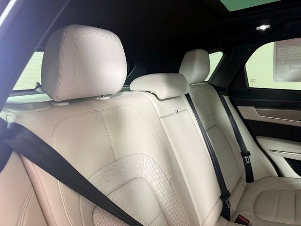 New 2026 Jaguar F-PACE R-Dynamic S AWD/4WD image 30