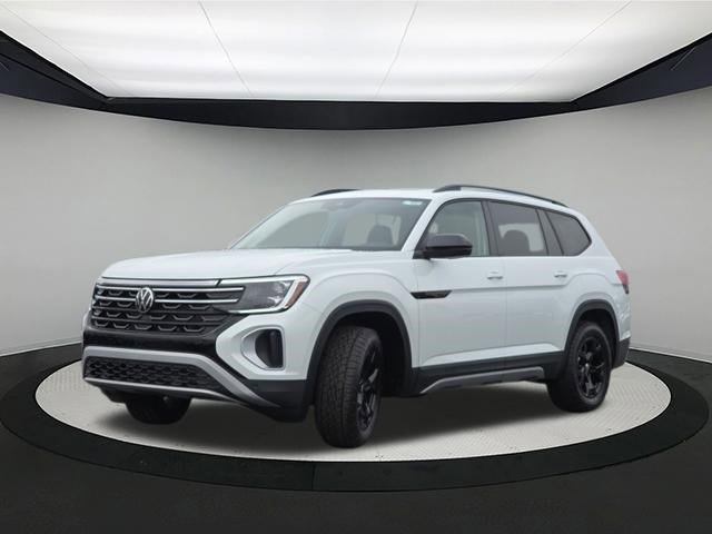 New 2026 Volkswagen Atlas Peak Edition image 3