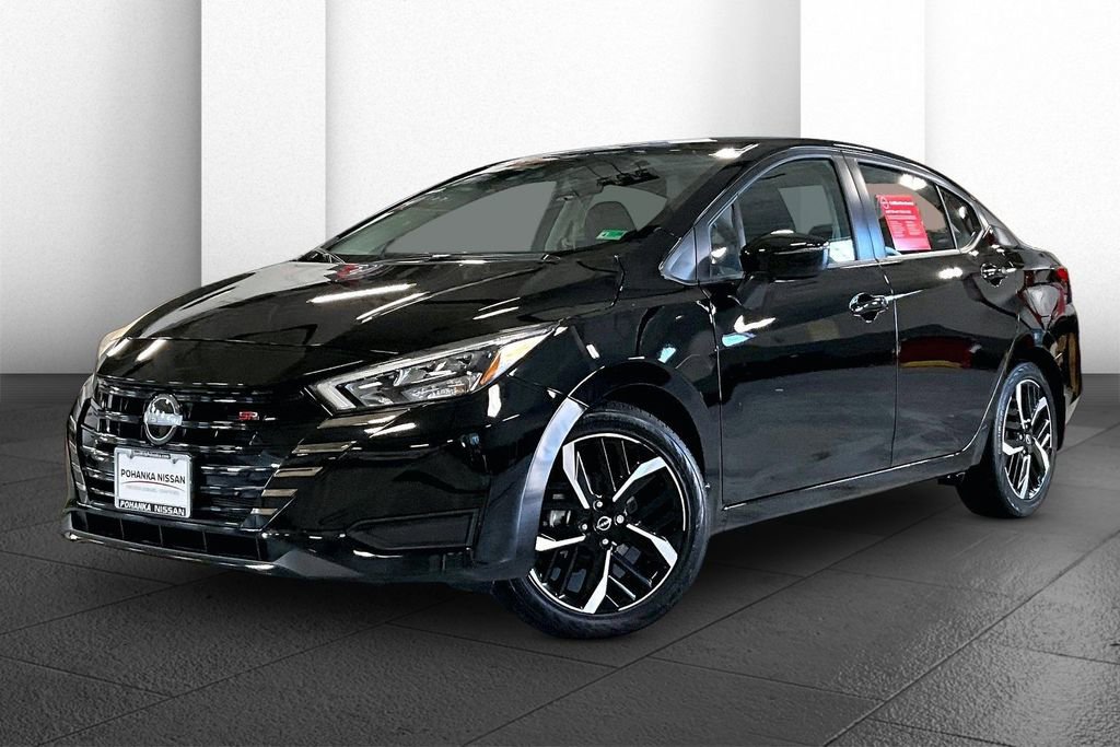 Used 2025 Nissan Versa SR w/ Trunk Package image 12