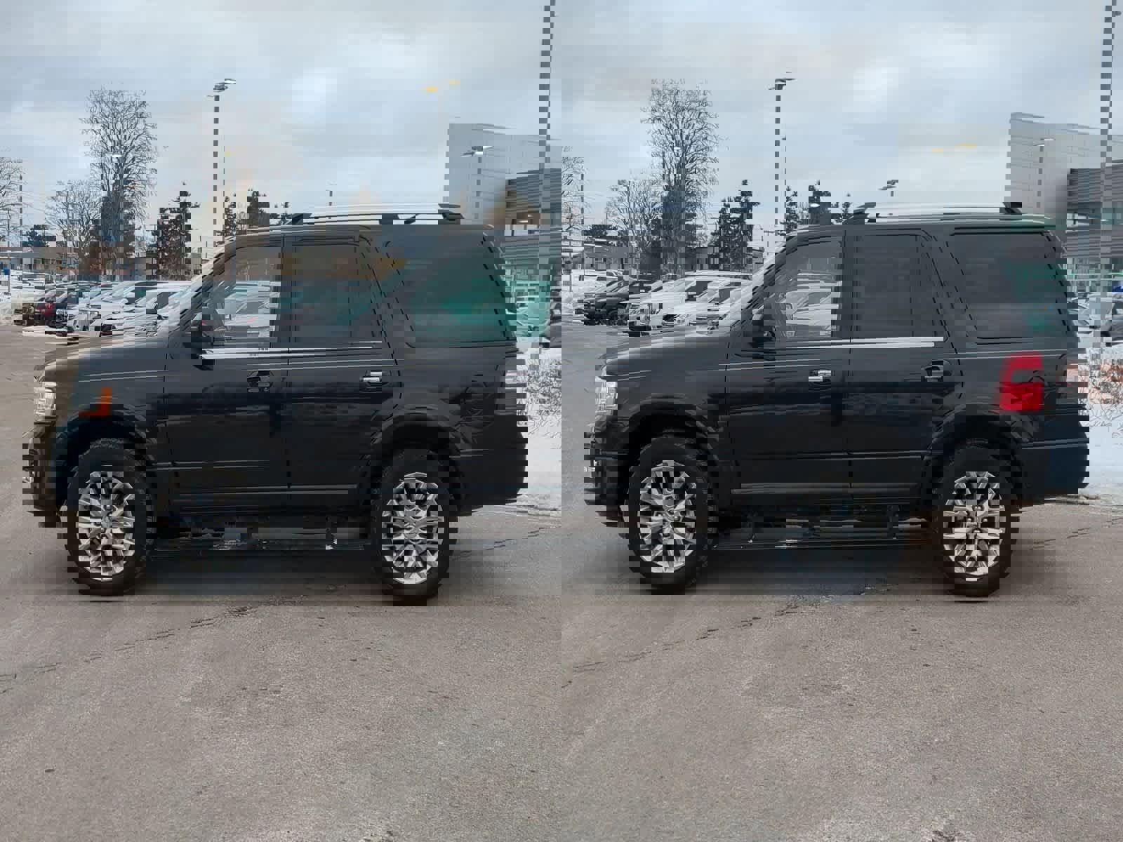 Used 2015 Ford Expedition Limited w/ Equipment Group 301A image 5