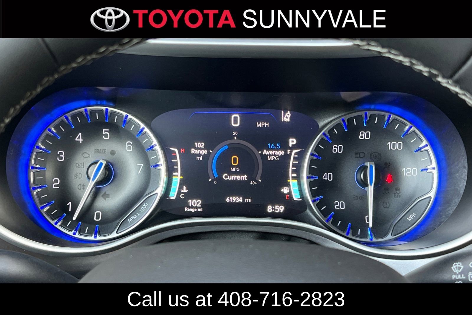 Used 2023 Chrysler Pacifica Touring-L image 29