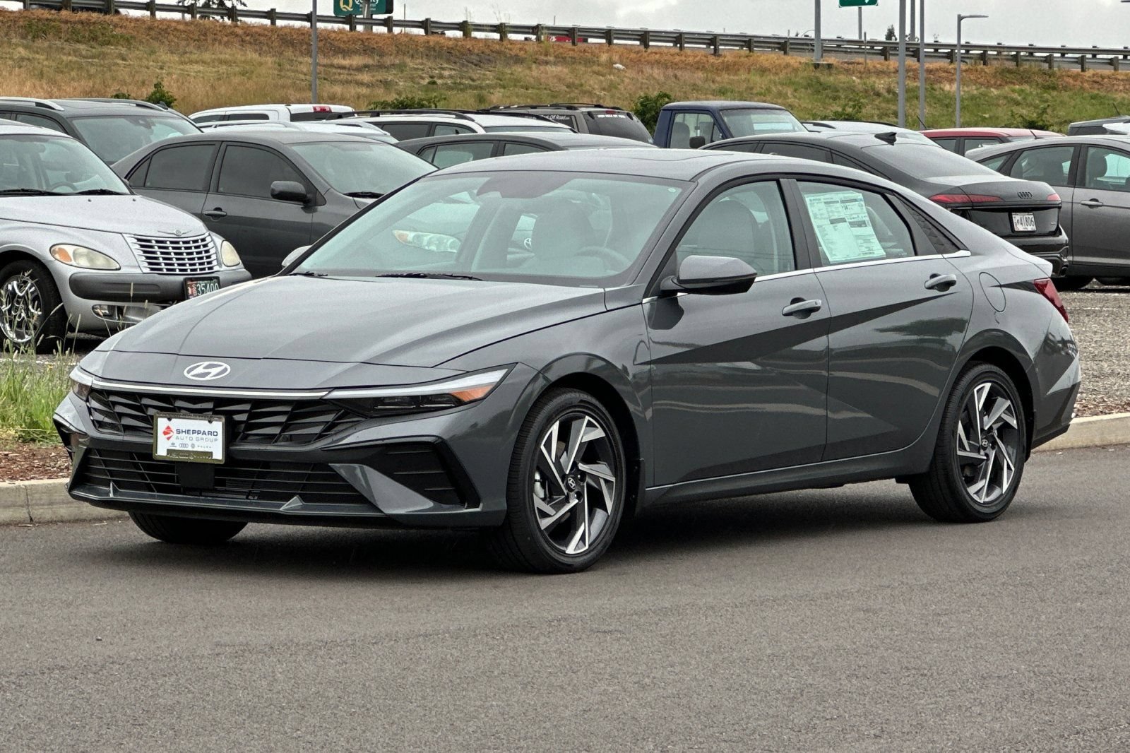 New 2026 Hyundai Elantra Limited FWD image 7