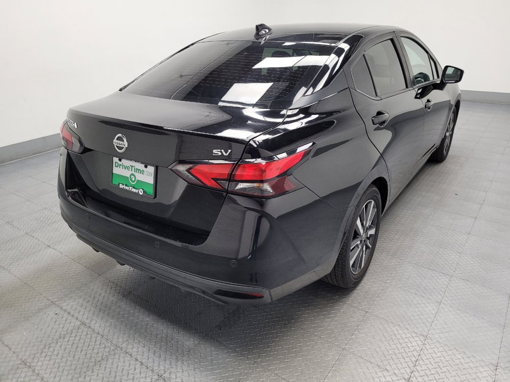 Used 2021 Nissan Versa SV FWD image 9