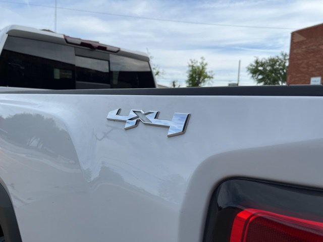 Used 2022 GMC Sierra 2500 SLT AWD/4WD image 12