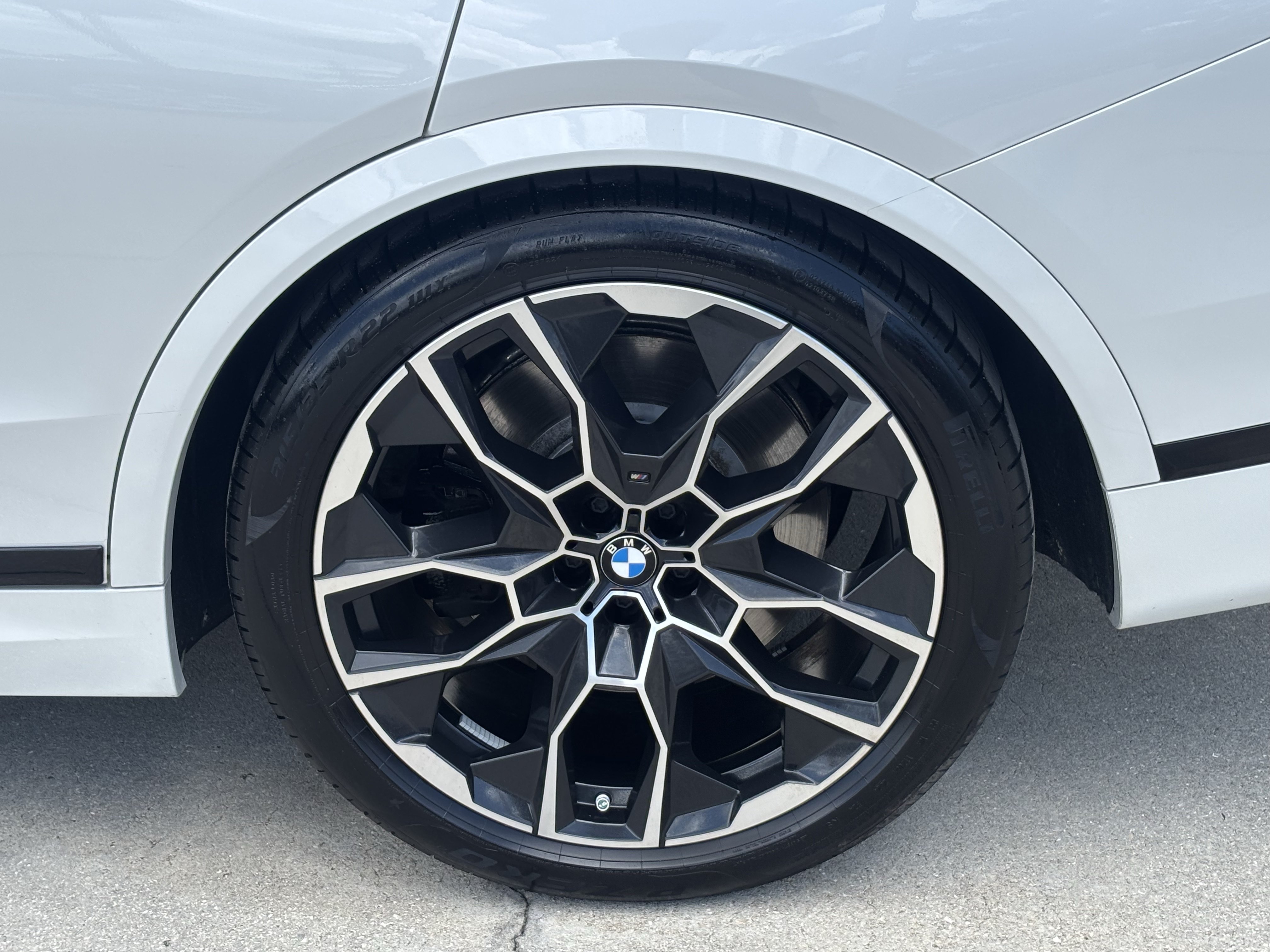 Used 2025 BMW X7 M60i AWD/4WD image 37