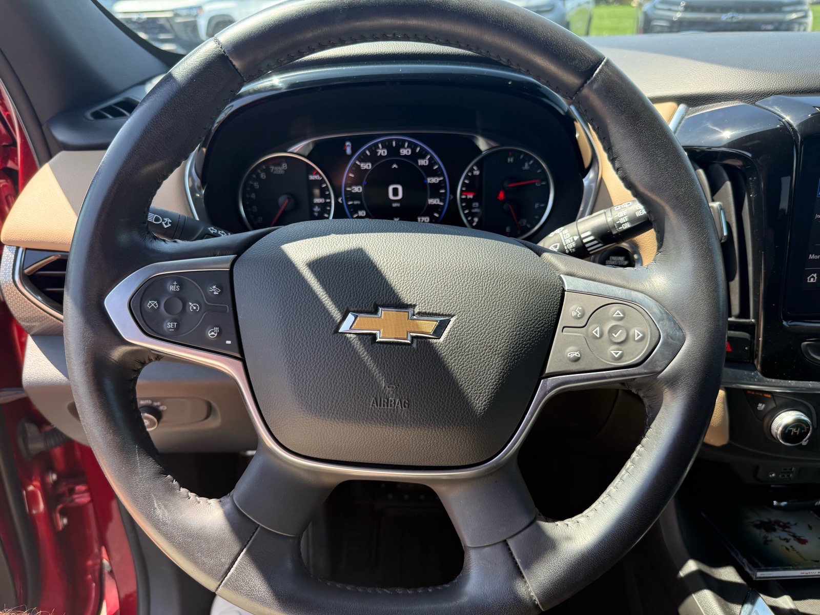 Used 2022 Chevrolet Traverse Premier AWD/4WD image 22
