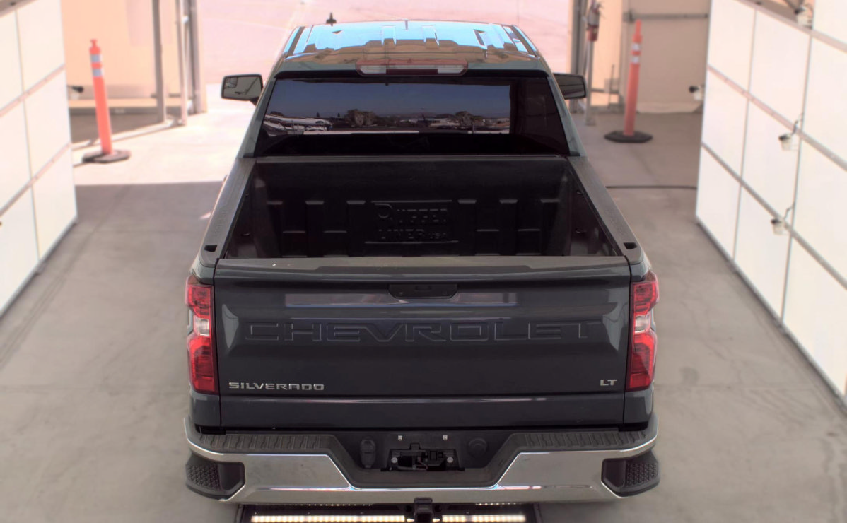 Used 2022 Chevrolet Silverado 1500 LT RWD image 6