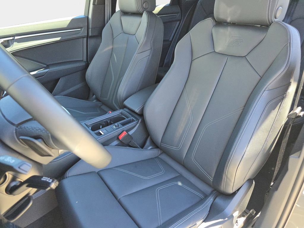 Certified 2025 Audi Q3 2.0T Premium w/ Convenience Package image 15