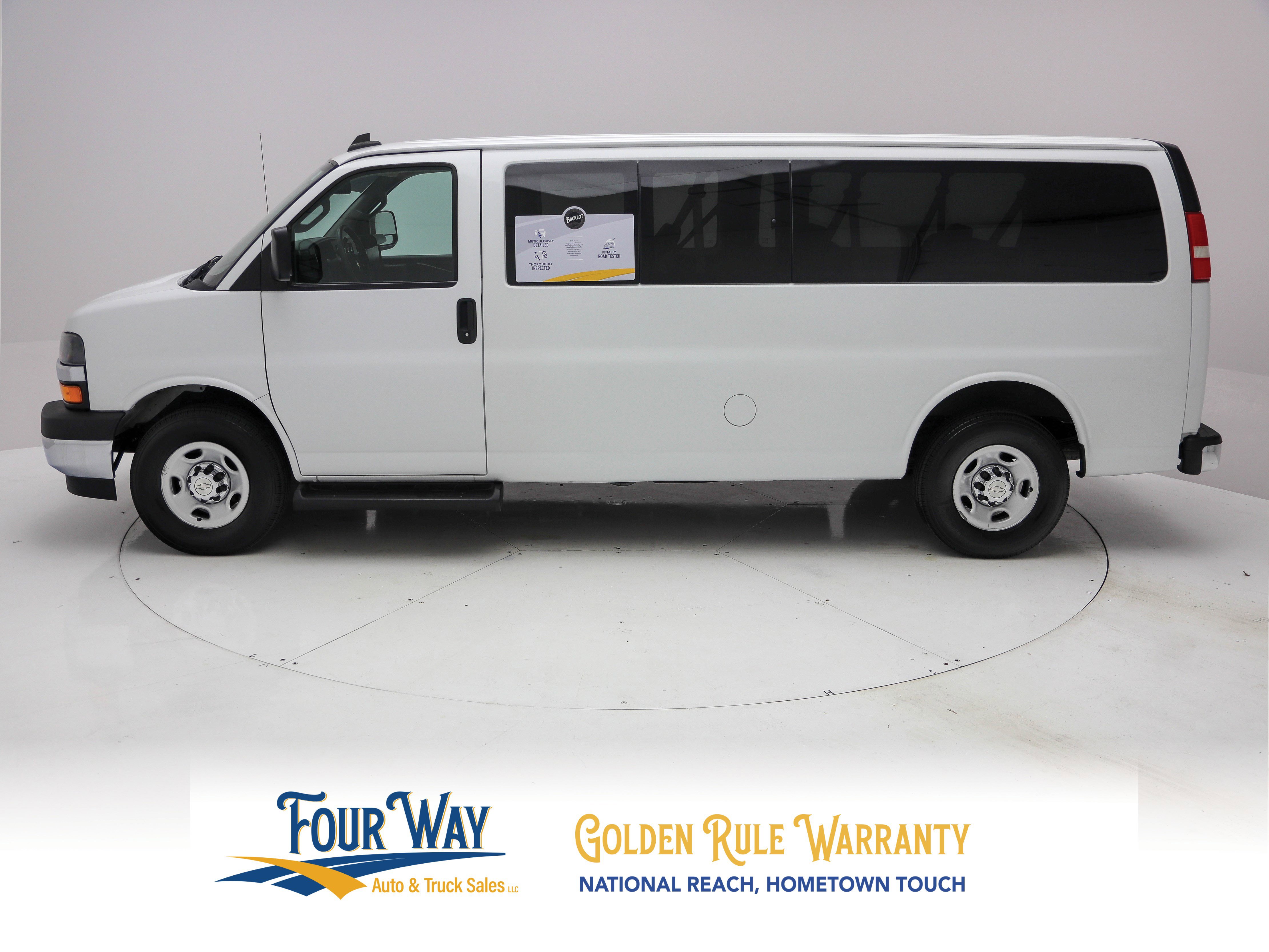 Used 2019 Chevrolet Express 3500 LT w/ LT Preferred Equipment Group RWD image 7