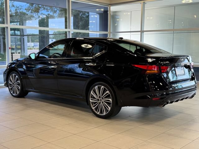 Used 2023 Nissan Altima 2.5 SL AWD/4WD image 14