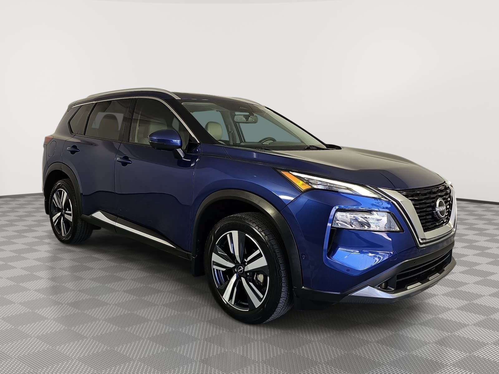 Used 2023 Nissan Rogue SL w/ SL Premium Package AWD/4WD image 2