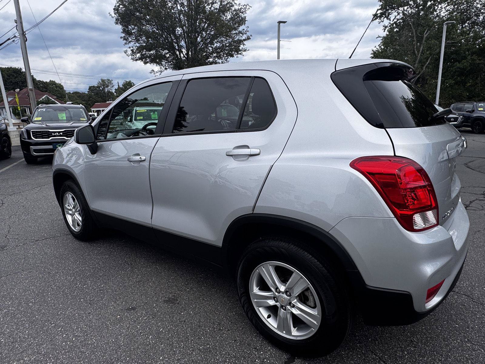 Certified 2022 Chevrolet Trax LS w/ Tint and Cruise Package AWD/4WD image 5