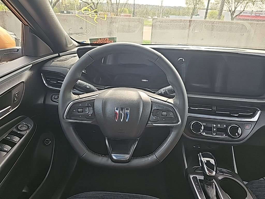 Used 2025 Buick Envista Preferred w/ Convenience I Package FWD image 5