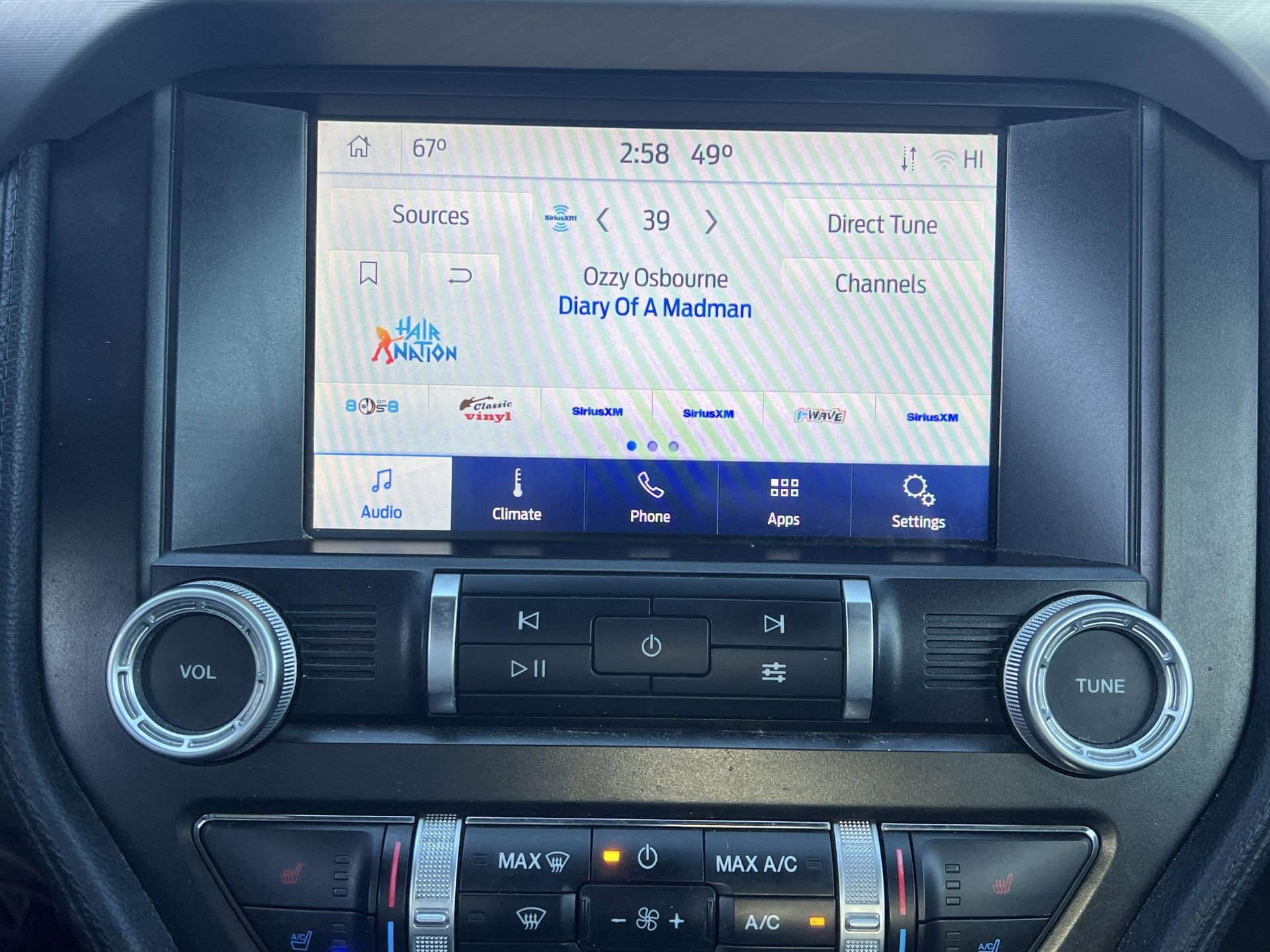 Used 2020 Ford Mustang Premium image 7