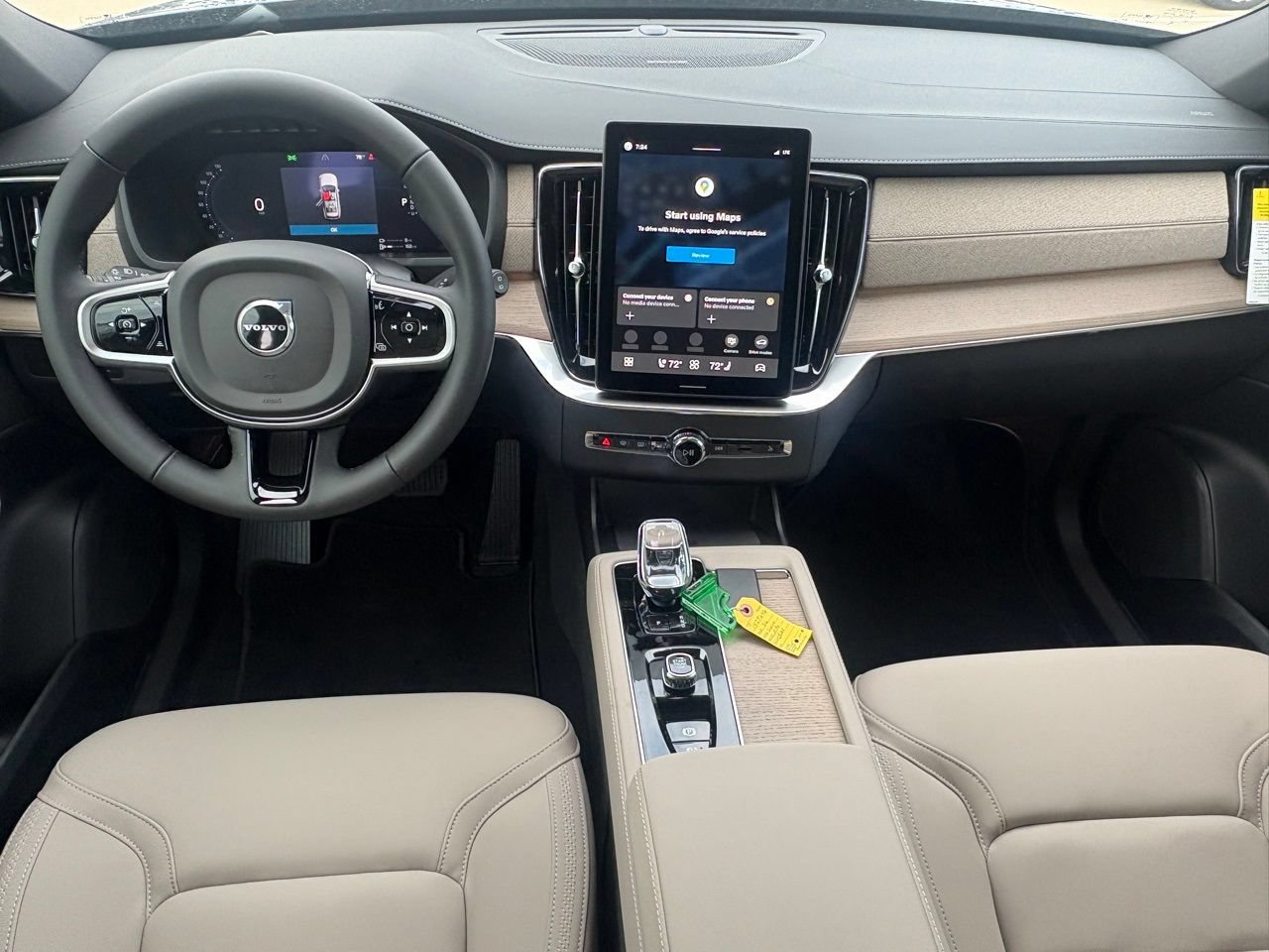 New 2026 Volvo XC90 T8 Plus w/ Protection Package Premier AWD/4WD image 11