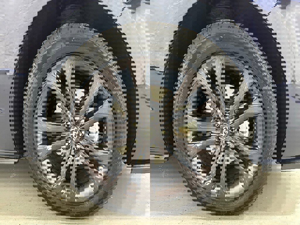 Used 2025 Toyota Sienna XSE image 66