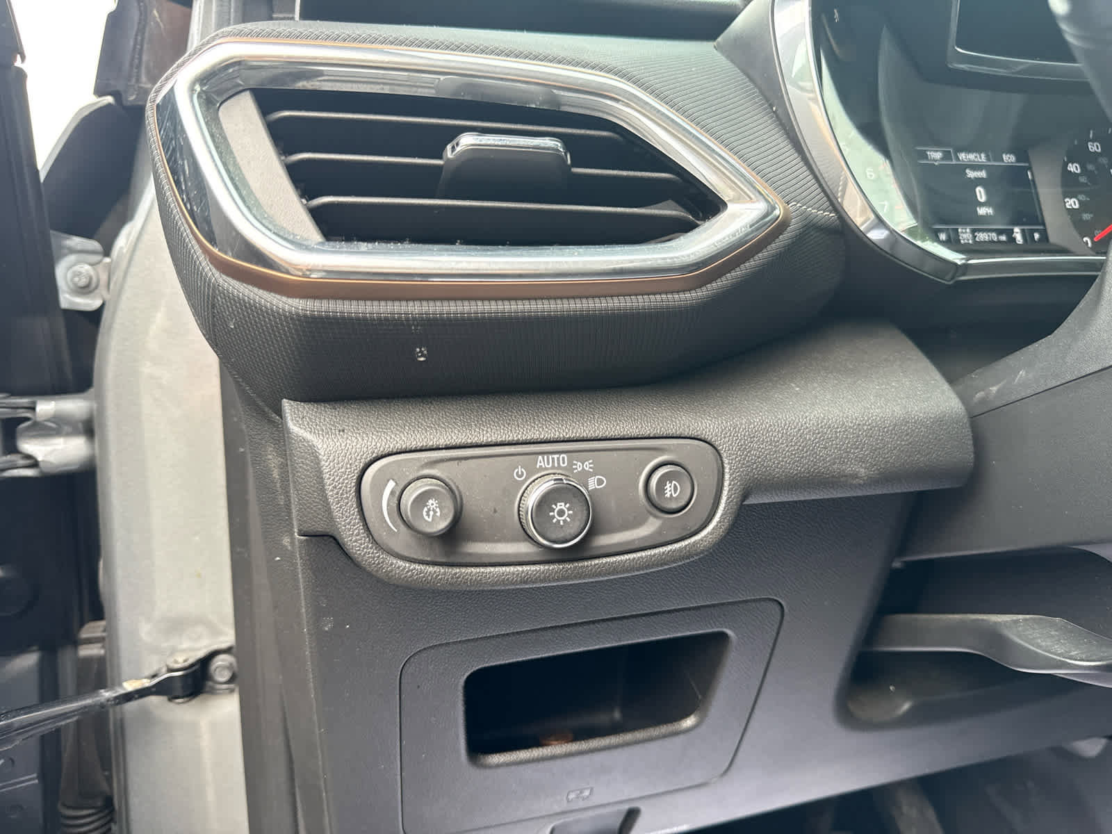 Used 2023 Chevrolet TrailBlazer ACTIV AWD/4WD image 14