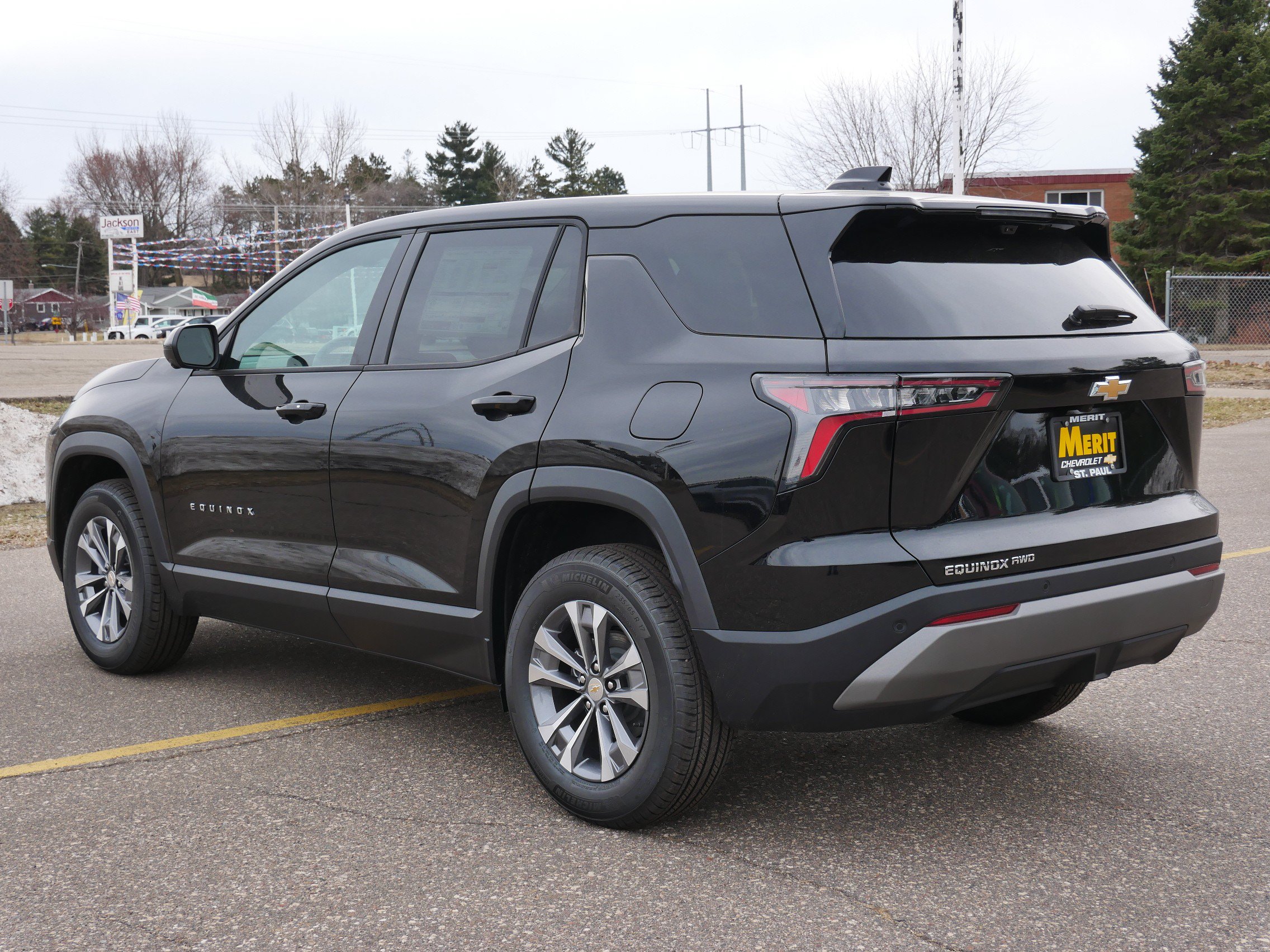 New 2026 Chevrolet Equinox LT w/ Convenience Package II AWD/4WD image 2