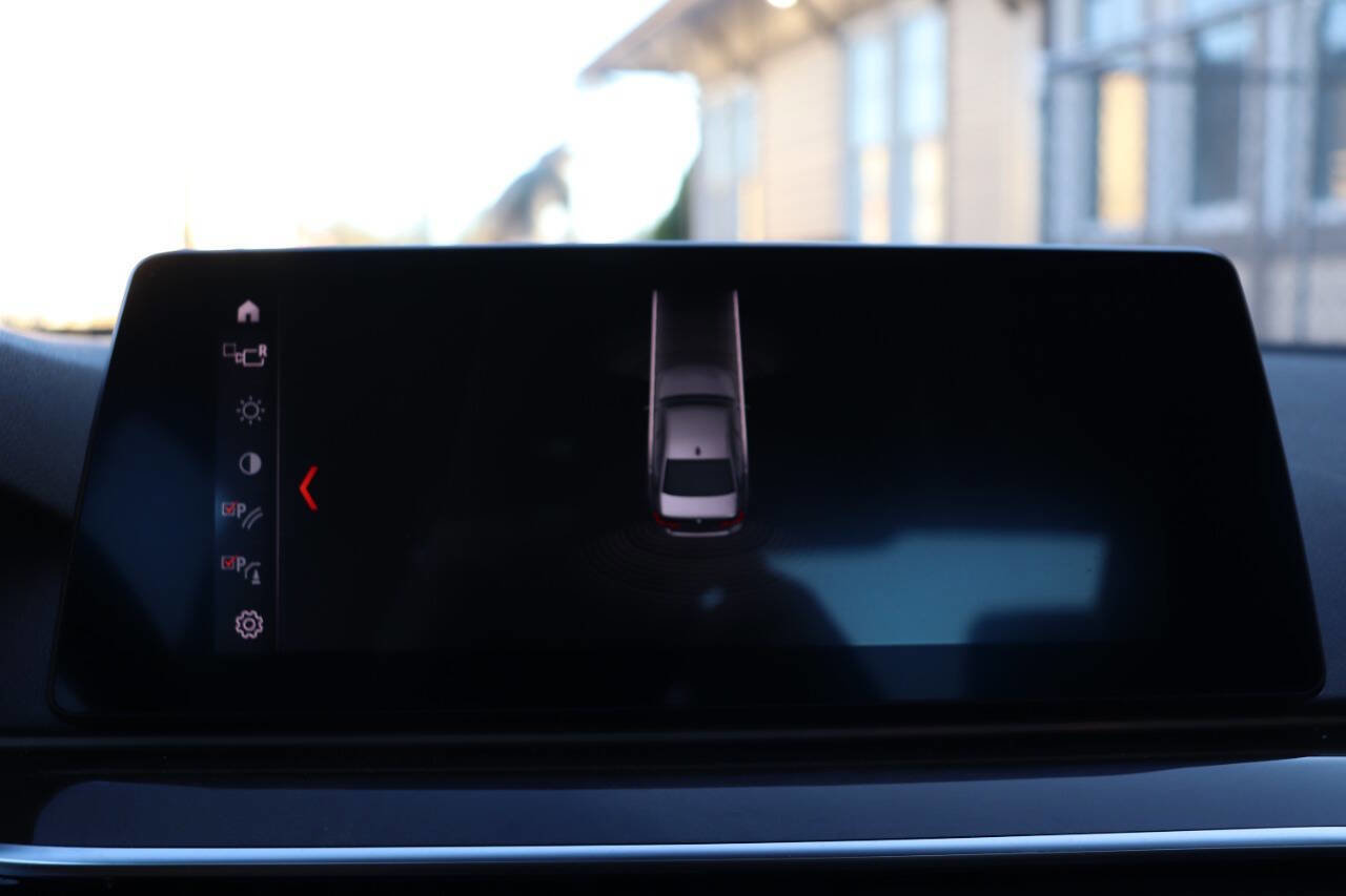 Used 2019 BMW 530i w/ Convenience Package image 28