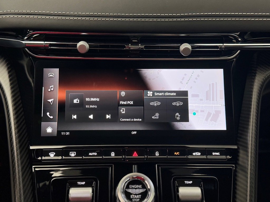 Used 2025 Aston Martin DB12 image 21