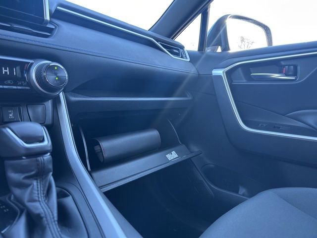 Used 2023 Toyota RAV4 SE w/ Convenience Package AWD/4WD image 21