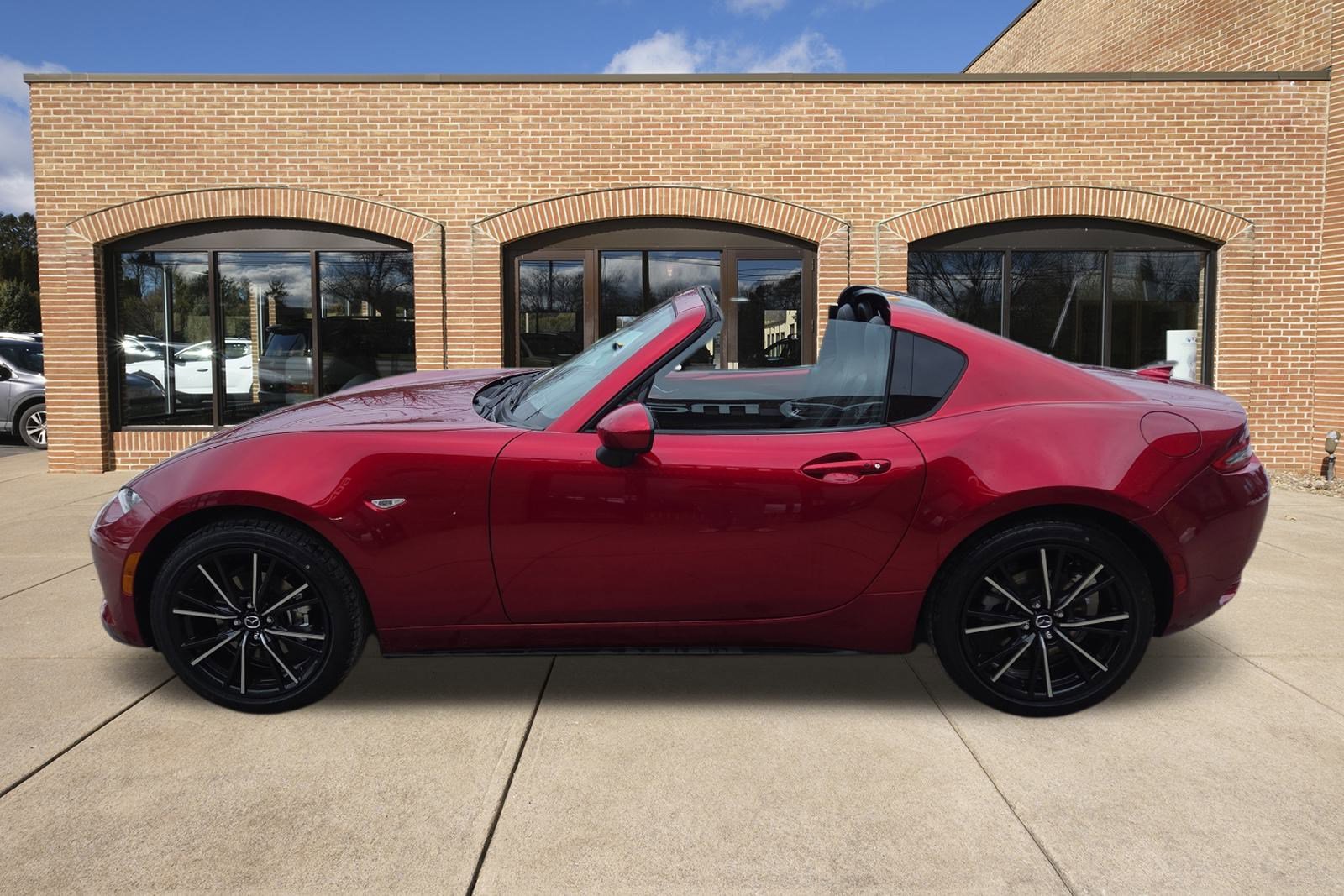 New 2025 MAZDA MX-5 Miata RF Grand Touring RWD image 7