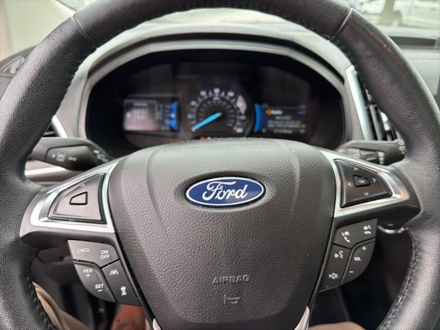 Used 2022 Ford Edge Titanium image 23