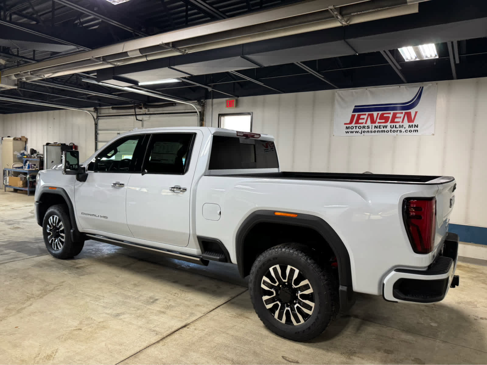 New 2026 GMC Sierra 3500 Denali Ultimate AWD/4WD image 5