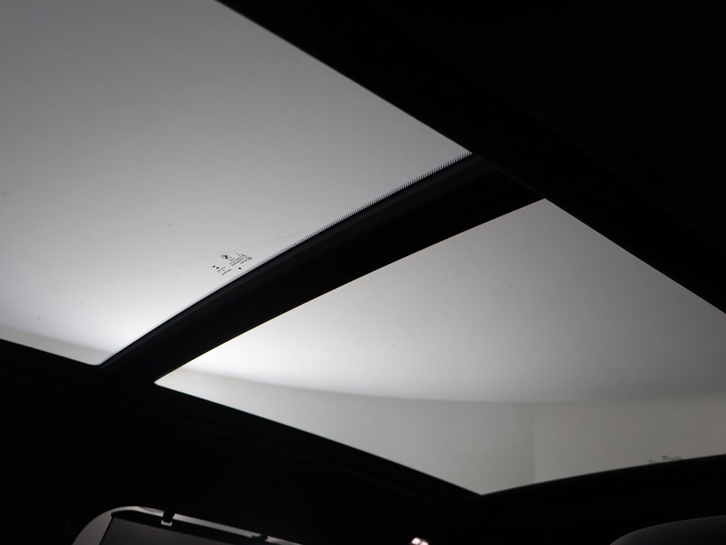 Used 2021 BMW X5 M w/ Executive Package image 25