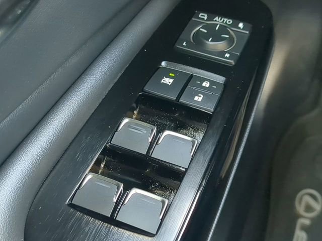 Used 2025 Lexus ES 350 w/ Premium Package FWD image 22