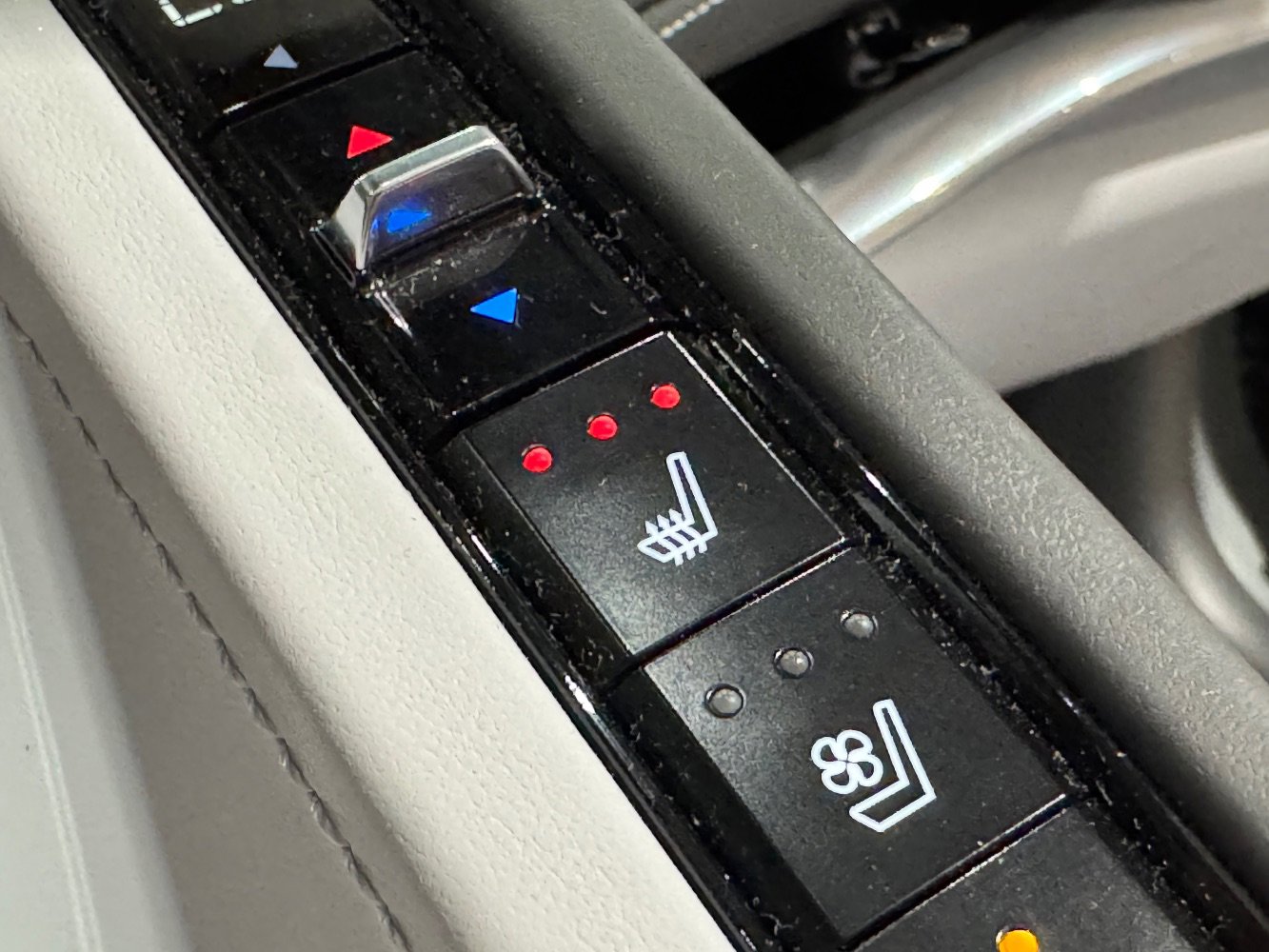 Used 2024 Chevrolet Corvette Stingray Premium Cpe w/ 3LT image 31