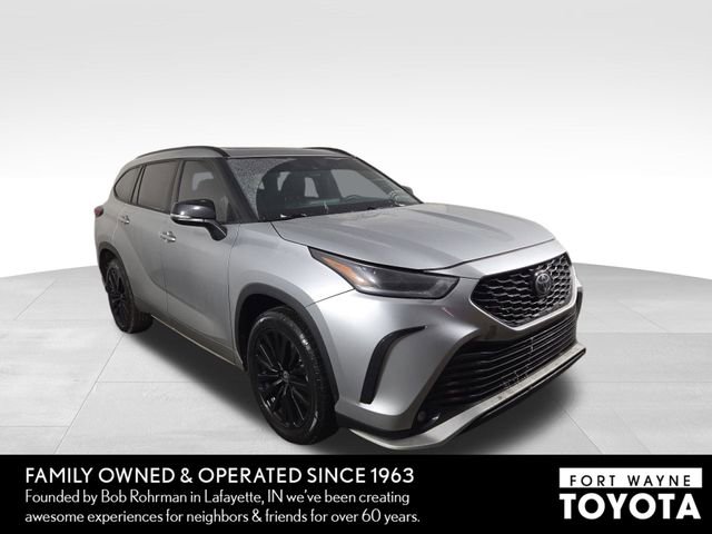 Used 2024 Toyota Highlander XSE image 4