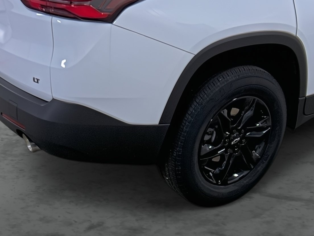 Certified 2023 Chevrolet Traverse LT w/ Midnight/Sport Edition FWD image 12