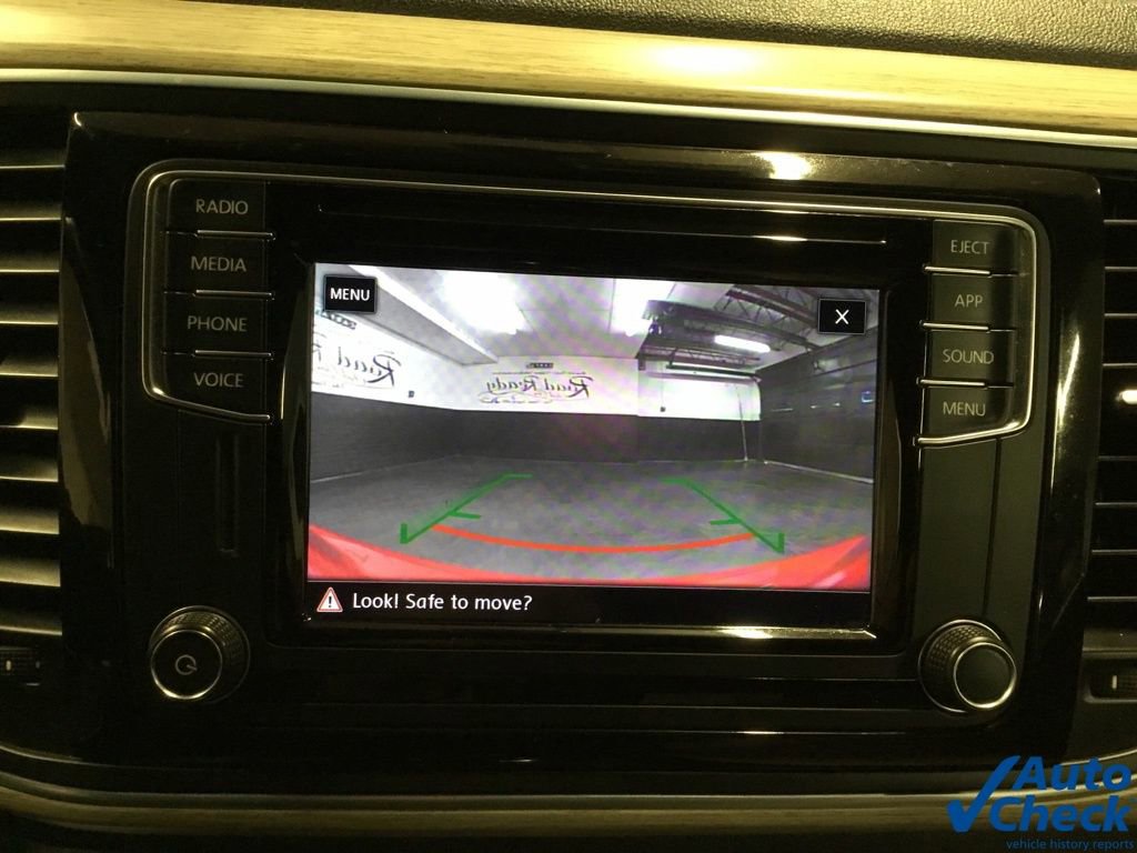 Used 2018 Volkswagen Beetle 2.0T Coast image 48