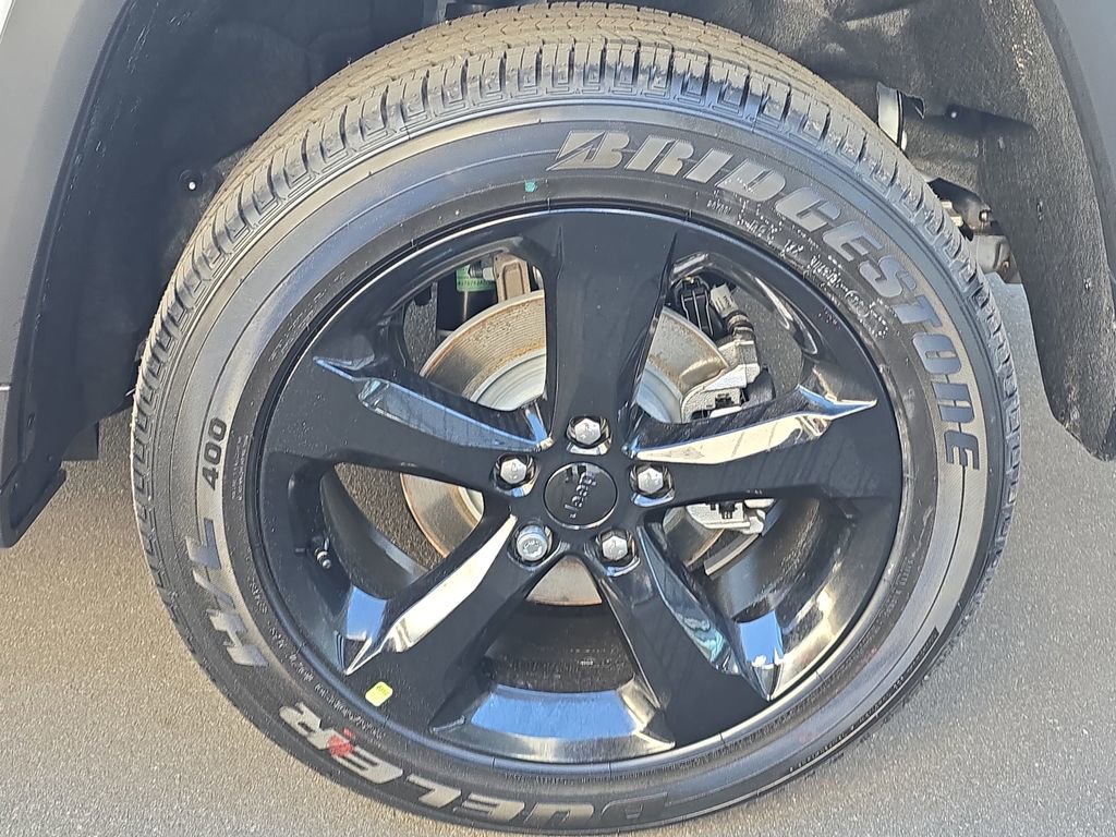 New 2025 Jeep Grand Cherokee Laredo image 34