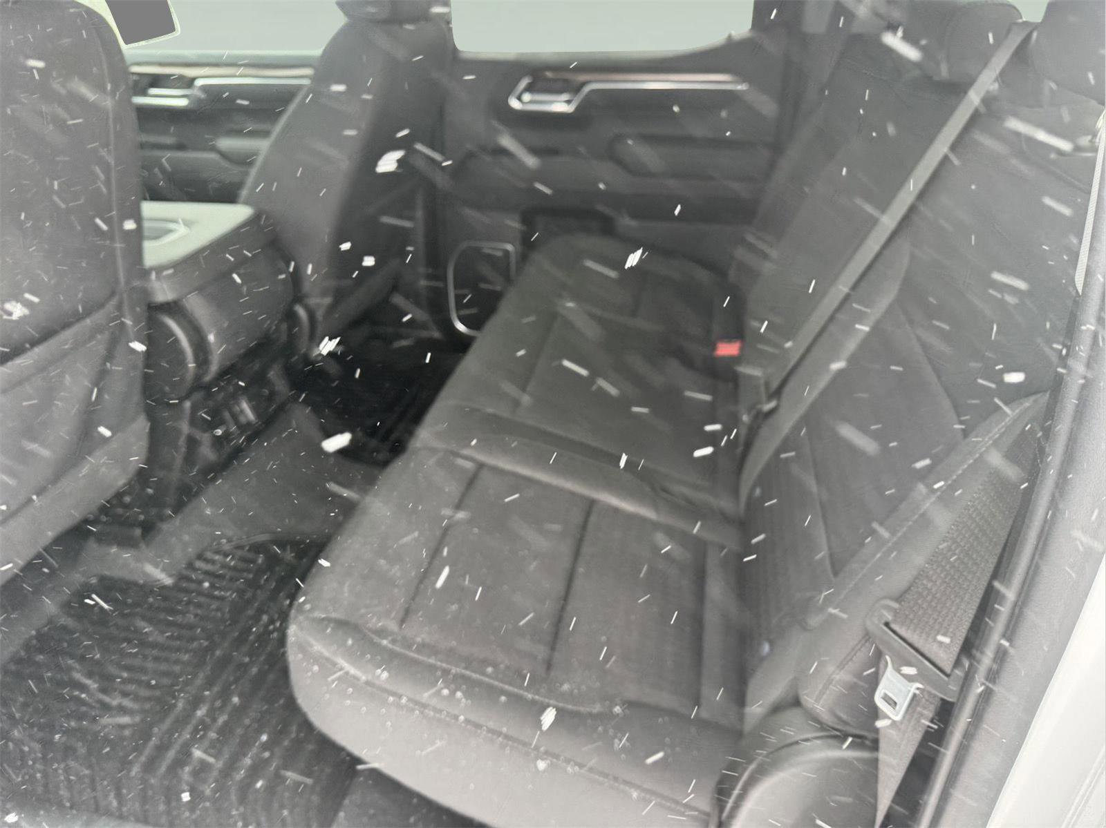 Used 2023 Chevrolet Silverado 1500 LT image 10