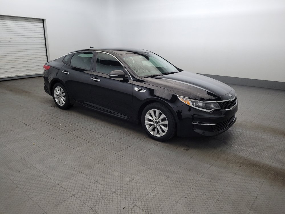 Used 2018 Kia Optima LX w/ 17" Alloy Wheels Package FWD image 11