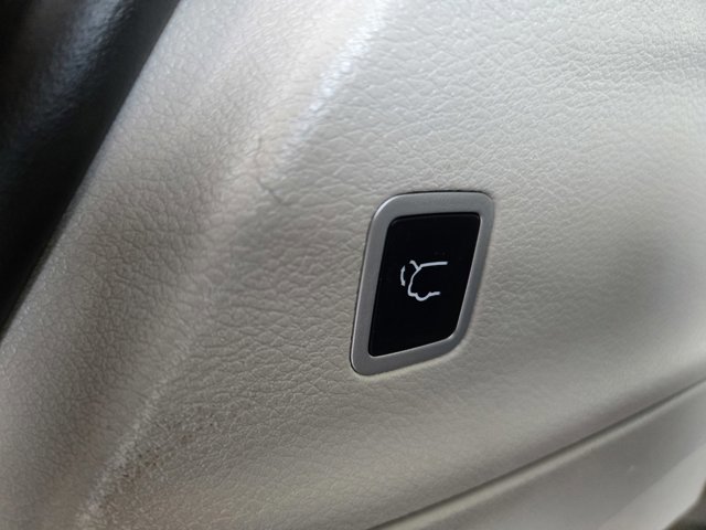 Used 2022 Chrysler Pacifica Touring-L image 39