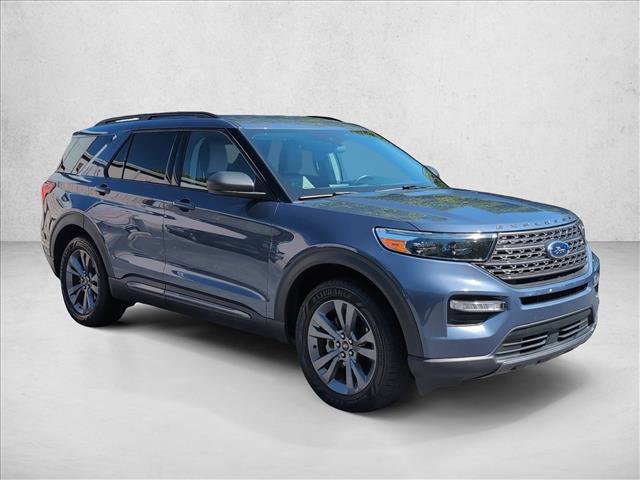 Used 2021 Ford Explorer XLT w/ Equipment Group 202A AWD/4WD image 3