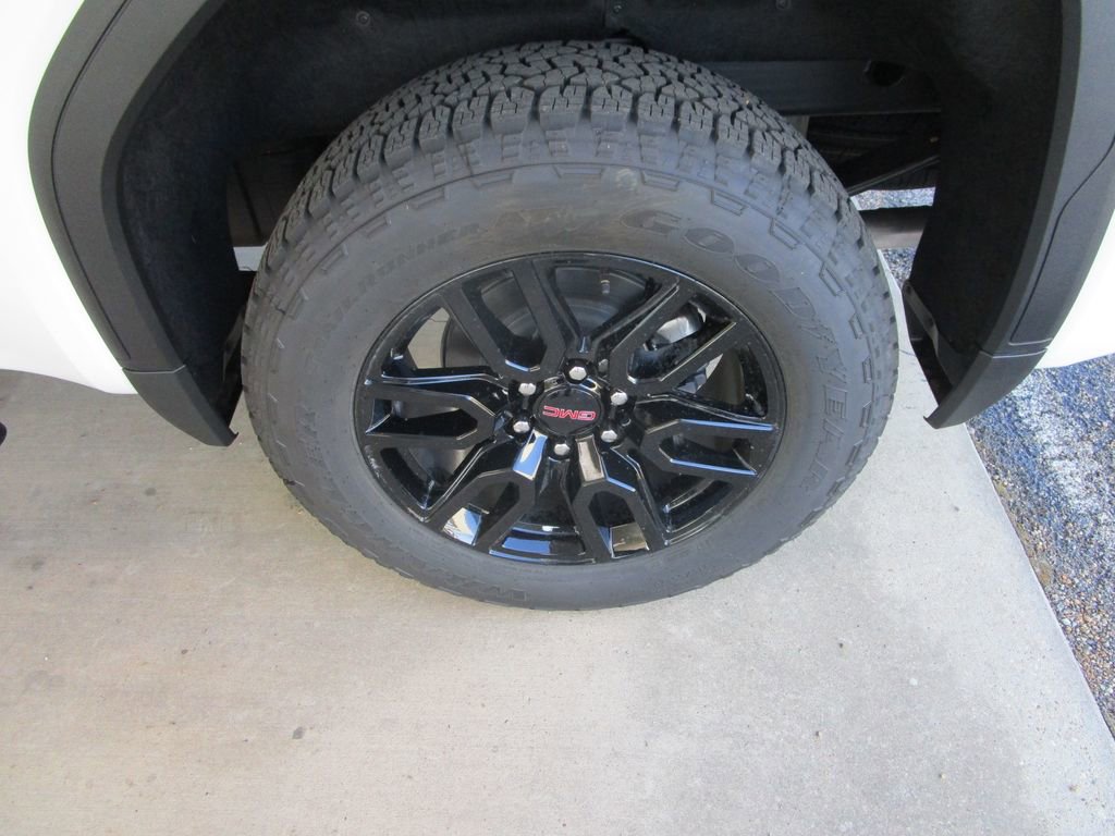 New 2026 GMC Sierra 1500 Elevation image 9