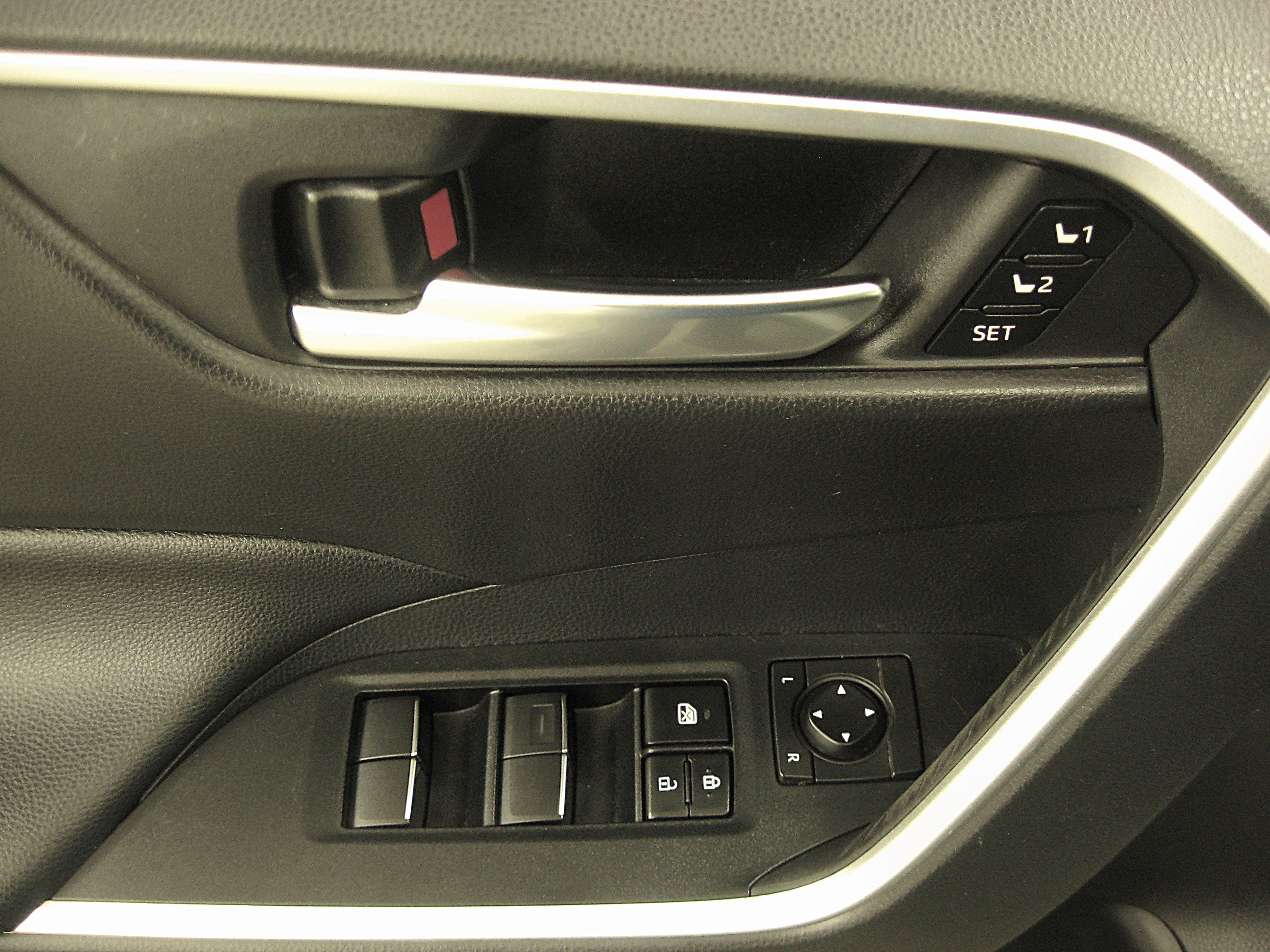 Certified 2021 Toyota RAV4 XLE Premium image 12