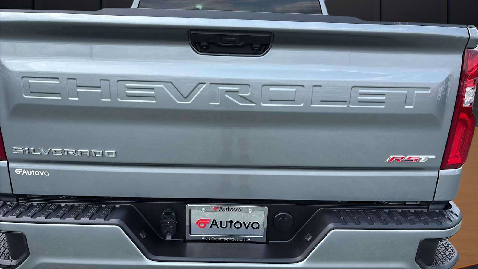 Used 2026 Chevrolet Silverado 1500 RST w/ RST Select Package AWD/4WD image 28