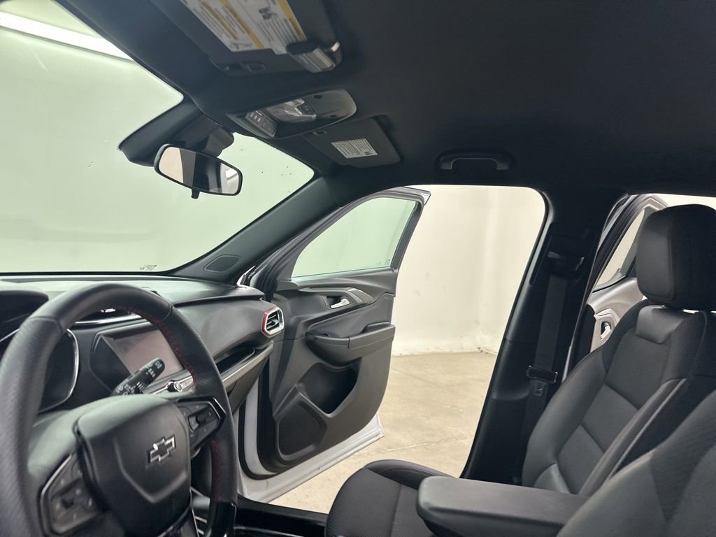 Used 2023 Chevrolet TrailBlazer RS image 31