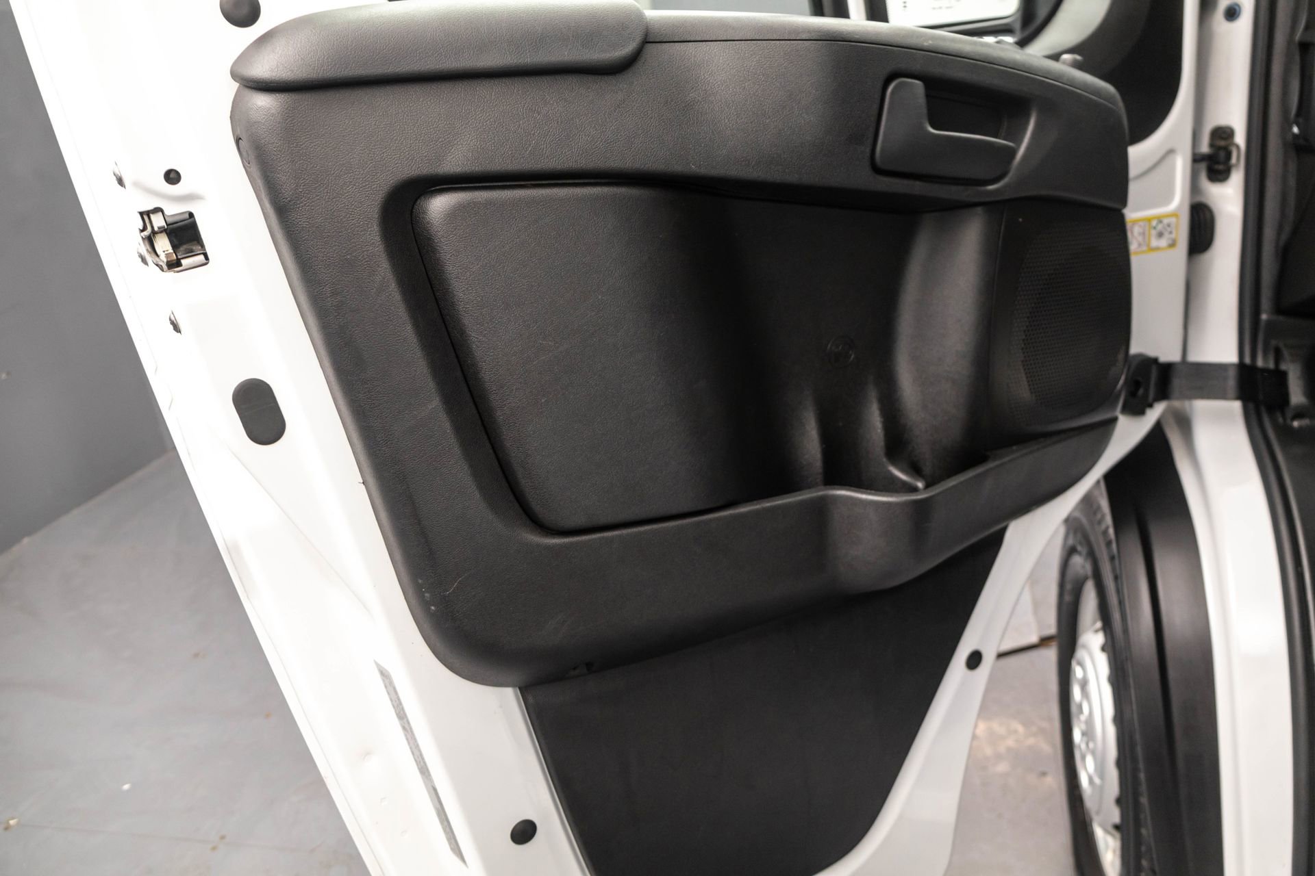 Used 2025 RAM ProMaster 2500 w/ Convenience Group FWD image 28